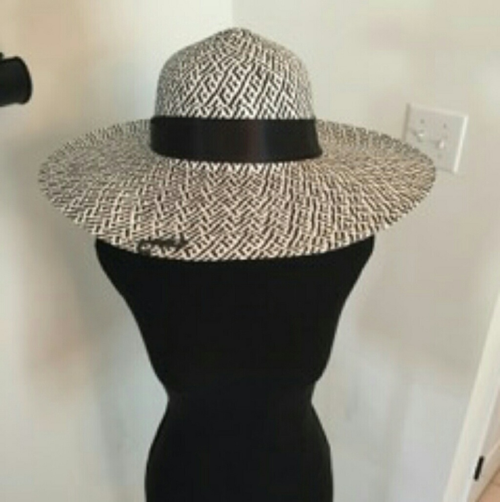 Hat - Picture 4 of 5